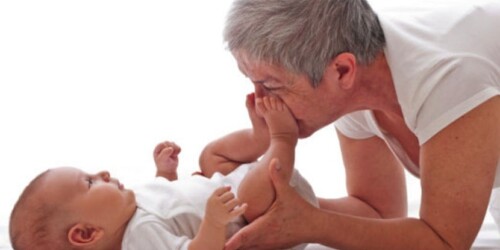 Los abuelos: ¿ayudan o interfieren?