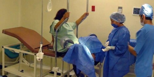 Más hospitales impulsan el parto vertical en la Ciudad de México