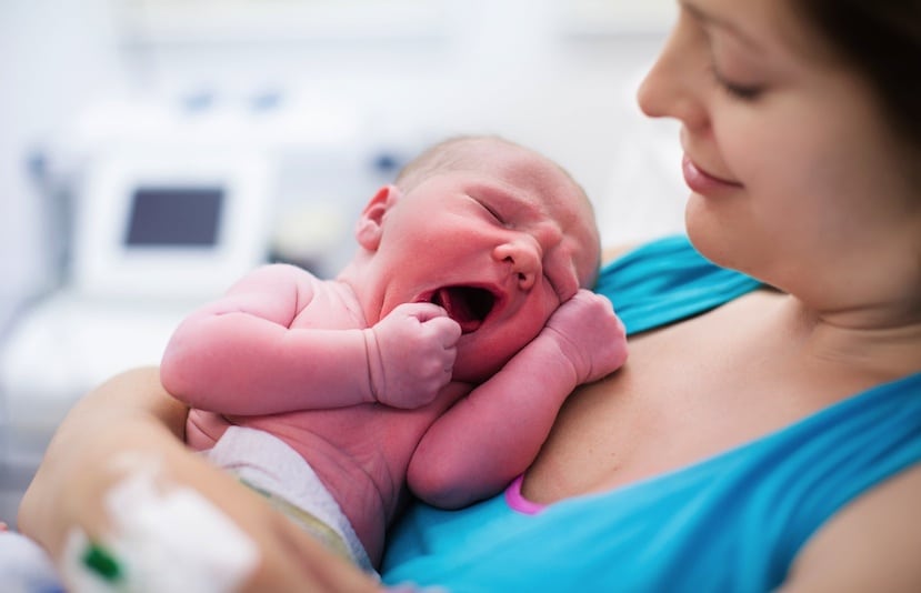 ¿Qué pasa después de que nace un bebé?