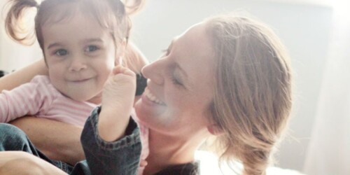 No necesitas dejar de ser tú para amar a tus hijos