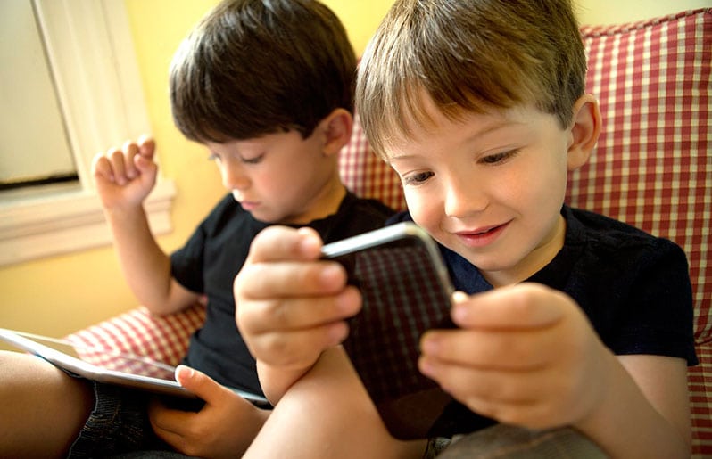 A qué edad los niños pueden tener celular