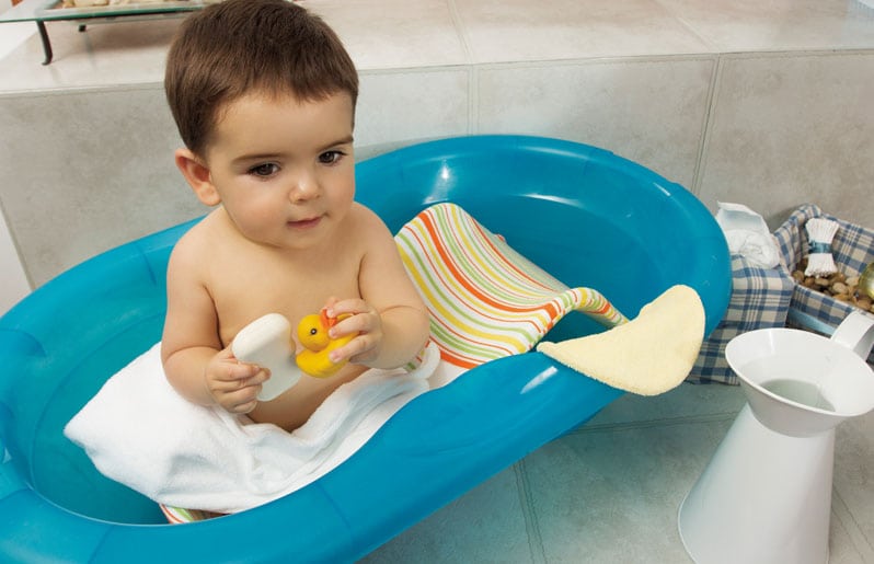 Es necesario usar jabón a diario para bañar al bebé?
