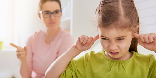 Así puedes tratar a un niño con conductas difíciles