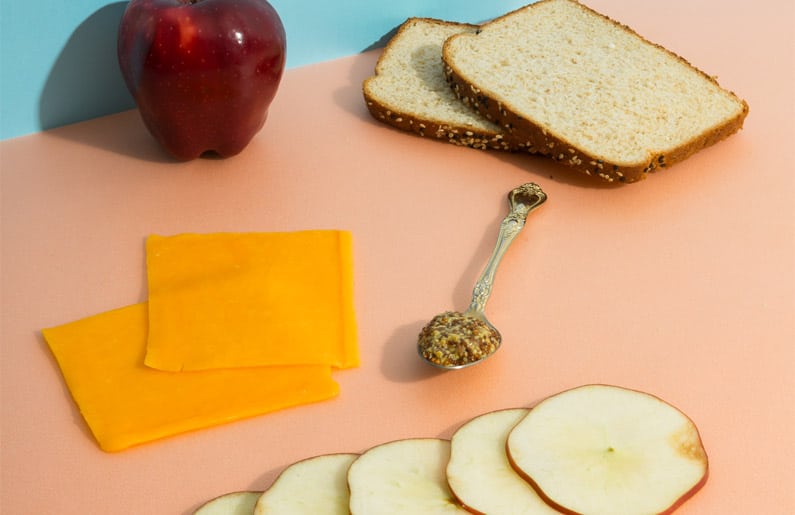 Receta: Sándwich de queso cheddar y manzana