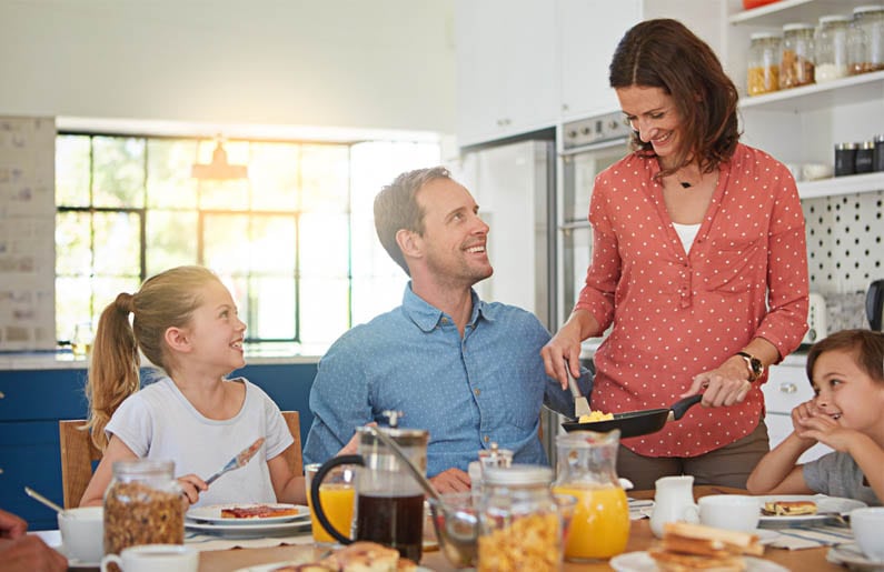 5 motivos porque vale la pena desayunar en familia