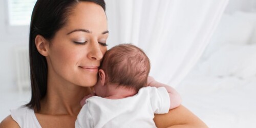 Los abrazos vuelven más inteligentes a tus hijos