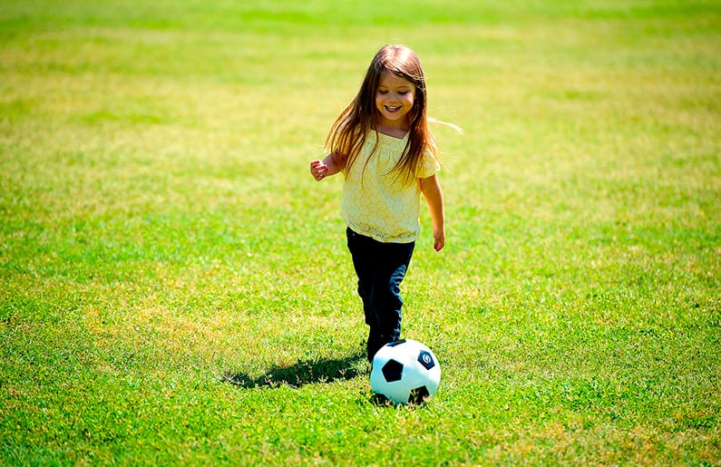 6 razones por las que el futbol es básico para los niños