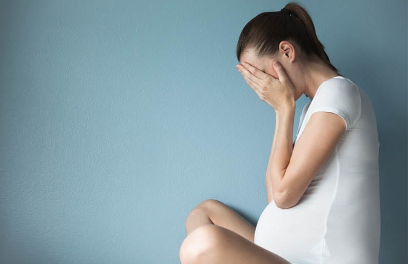 Las mamás jóvenes se deprimen más y esto puede heredarse