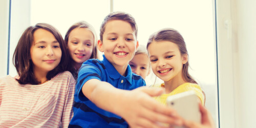 ¿Por qué no dejar que los niños se tomen selfies?