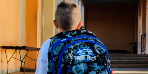 Niños mexicanos aprobarán primero y segundo de primaria solo con asistir