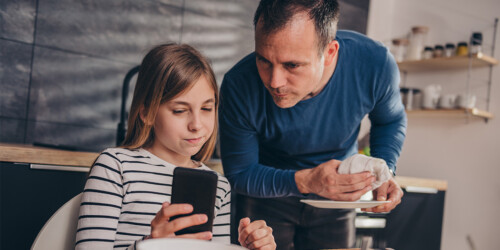 Los papás de hoy pasan 3 veces más tiempo con sus hijos