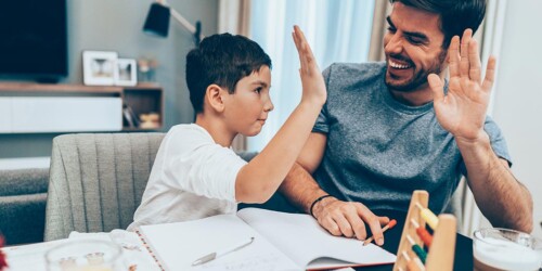 Tips para que los papás sobrevivan al primer día de escuela
