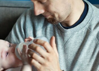 7 tips para que papá participe durante la lactancia