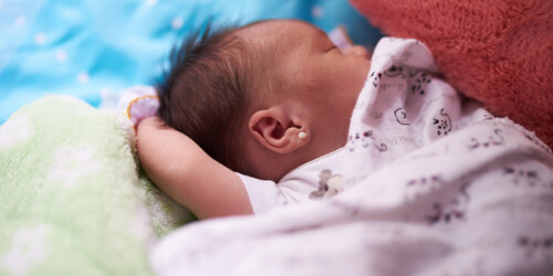 Perforación de orejas en niñas ¿debe hacerse y a qué edad?