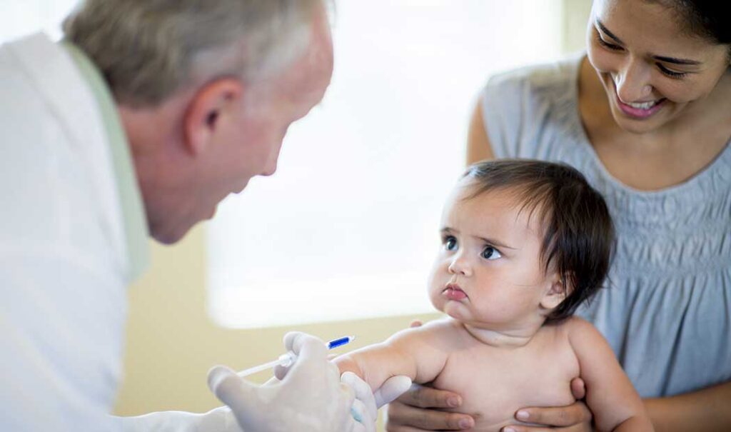 Pfizer busca autorización de vacuna para niños de entre 6 meses y 5 años