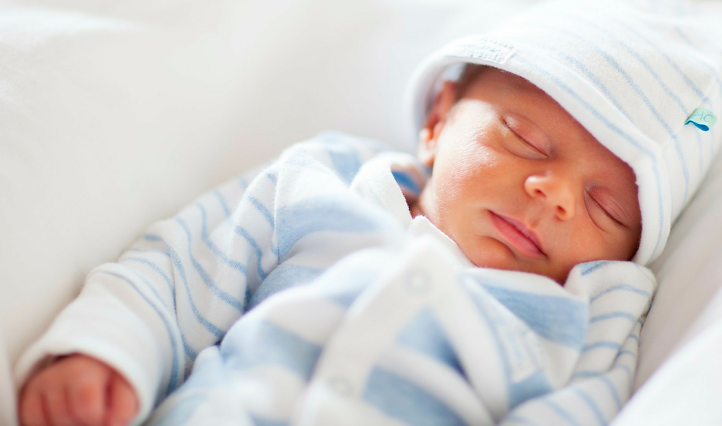 Cómo Dormir Más con Un Recién Nacido