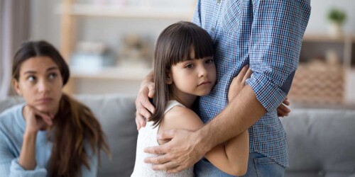 Alienación parental: ¿por qué hablarle mal de tu ex está penado?