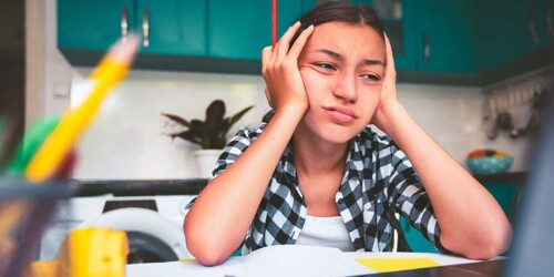 ¿Cómo motivar a tu hijo si ya se aburrió de las clases en línea?