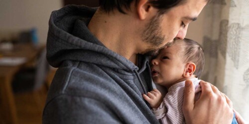 La primera empresa en México en ampliar 4 semanas más la licencia de maternidad y paternidad