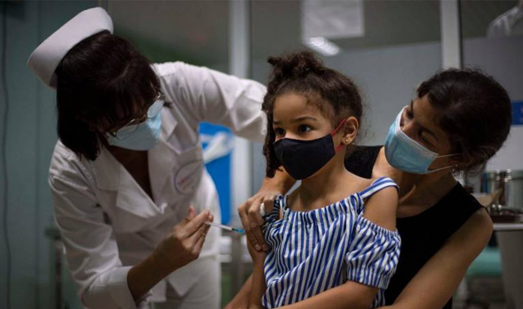 Los niños no son prioridad para vacunación contra Covid-19 en América: OPS
