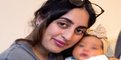 Tuvo a su bebé en un taxi y le cobran 2 mil pesos por «ensuciarlo»
