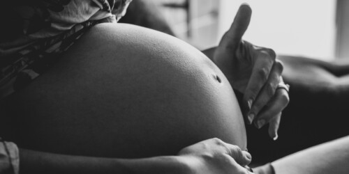 ¿Se puede lograr un parto natural rápido? Esto dicen los expertos
