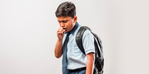 ¿Cómo afecta la tos infantil el aprendizaje de tus hijos?