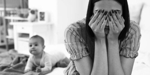 Canciones sobre depresión posparto que toda mujer debe escuchar