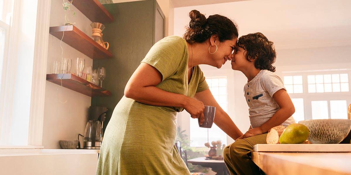 mama con su hijo