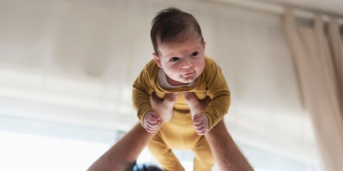 Cómo evitar la sobreestimulación en bebés