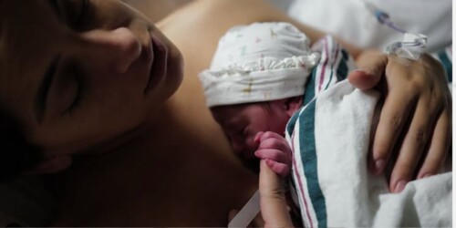 ‘Como si te aplastaran el corazón’… Ana Brenda Contreras cuenta su experiencia de parto