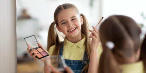 ¿Por qué te debe importar el skincare de TikTok en las niñas?
