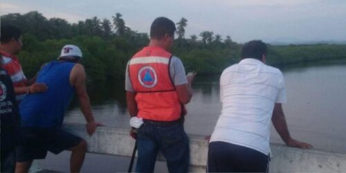 Niño es devorado por un cocodrilo en Michoacán
