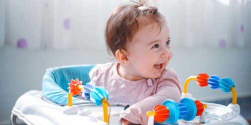 ¿Sirven las andaderas para bebés o retrasan su desarrollo?