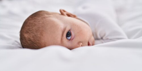 Lo que el sueño hace en el cerebro de tu bebé (y no sabías)