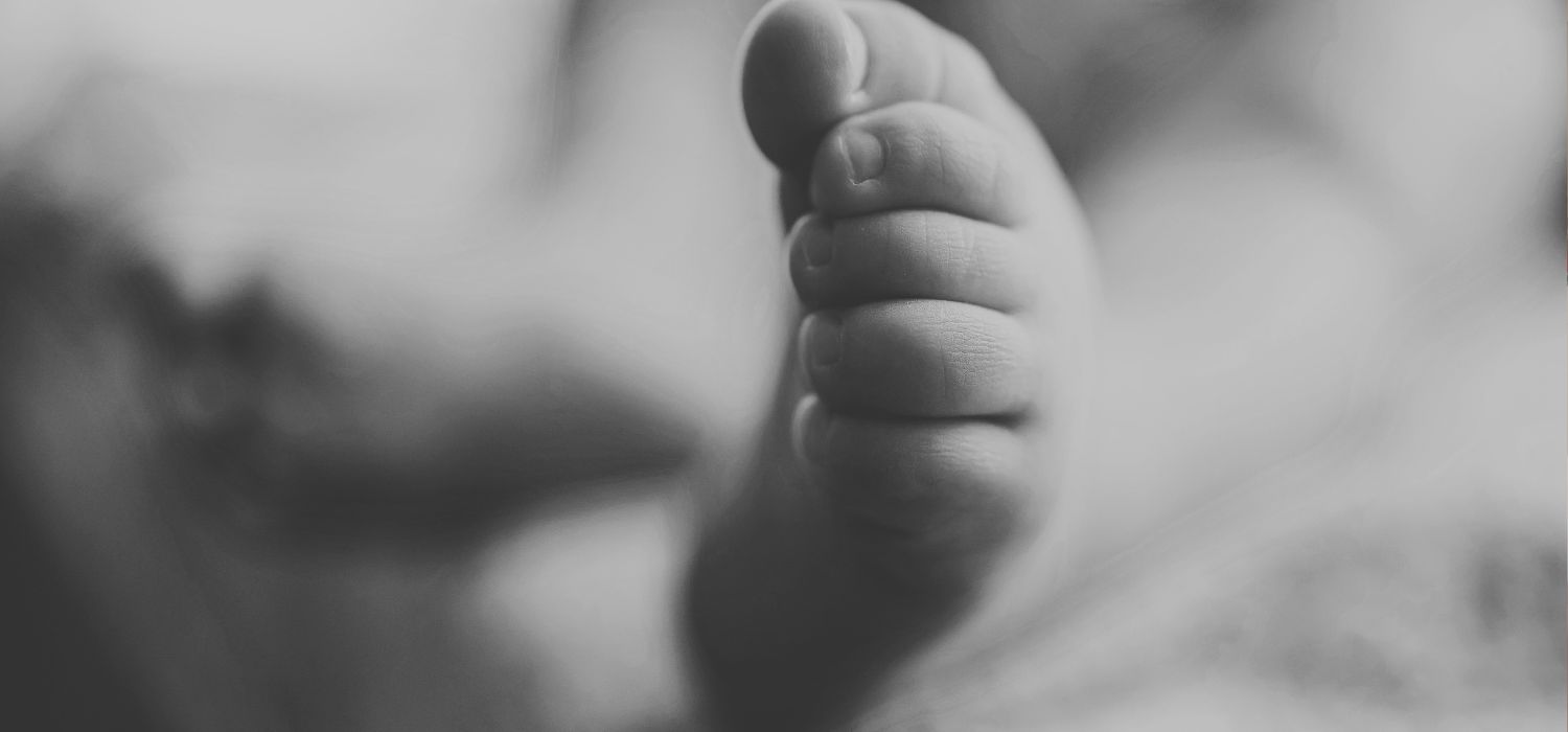 Padre dispara su hijo de dos años