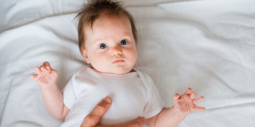 Brotes de crecimiento en bebés: señales y cómo manejarlos
