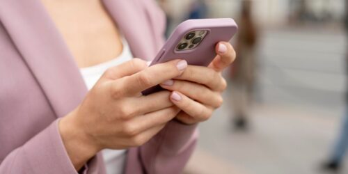 Apps que debes tener en tu celular si eres mamá y además trabajas
