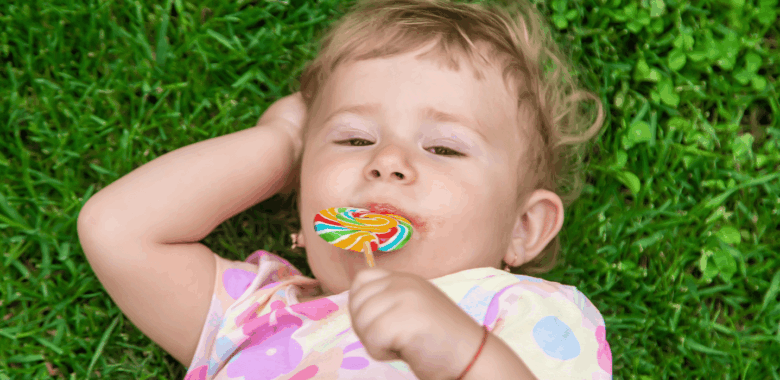 Enseña a tu hijo a disfrutar los dulces con moderación