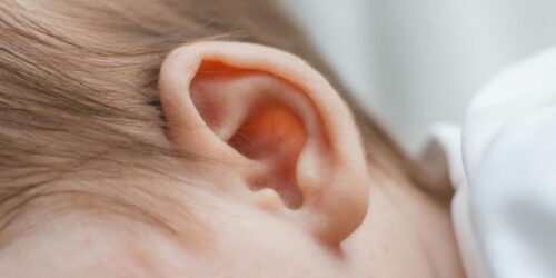 ¿Cómo proteger la salud auditiva de los niños durante las vacaciones?