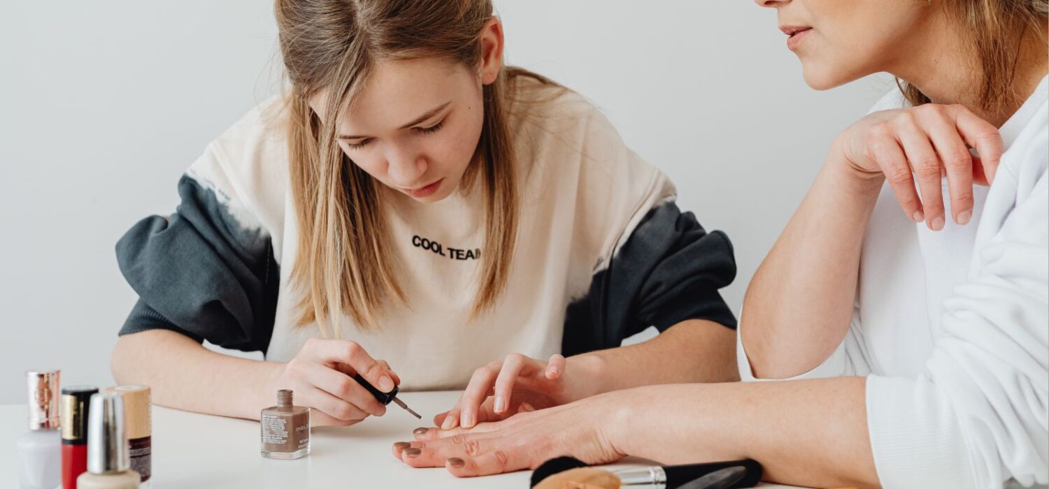 contagiar de VPH en el salón de uñas