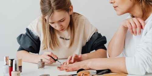 ¿Te puedes contagiar de VPH en el salón de uñas?