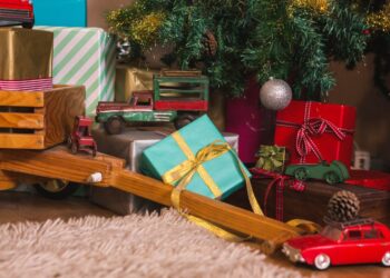 ¿Los niños necesitan tantos juguetes? Esto dice la neurociencia infantil