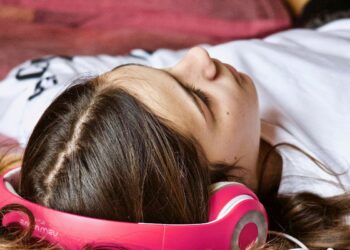 Qué necesitan los adolescentes en vacaciones, más allá de libertad