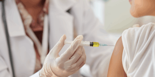 Eliminan cuatro vacunas obligatorias del calendario infantil en Estados Unidos