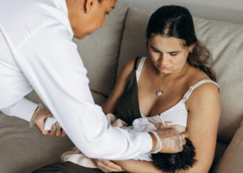 ¿Por qué hueles tan mal en el posparto? ¡No eres la única!