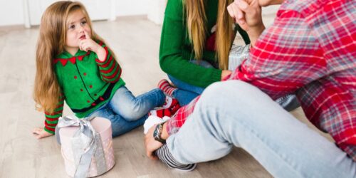 Qué temas es mejor no hablar frente a tus hijos (y cómo decirlo sin lastimarlos)