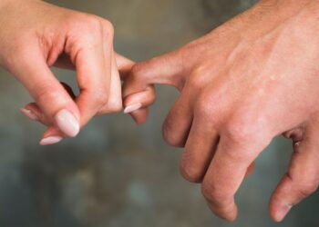 Piso pélvico y sexualidad: cómo cuidarlo sin tabú durante el posparto