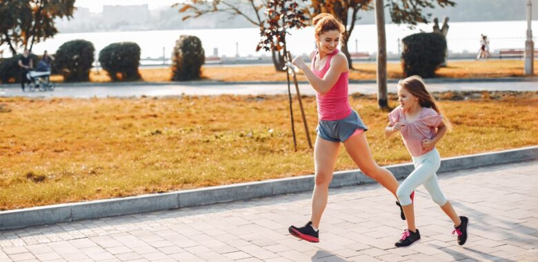 ¿Por qué tengo que iniciar a mi hijo en las carreras y caminatas?