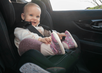 Viajar con bebés en carretera: recomendaciones de seguridad